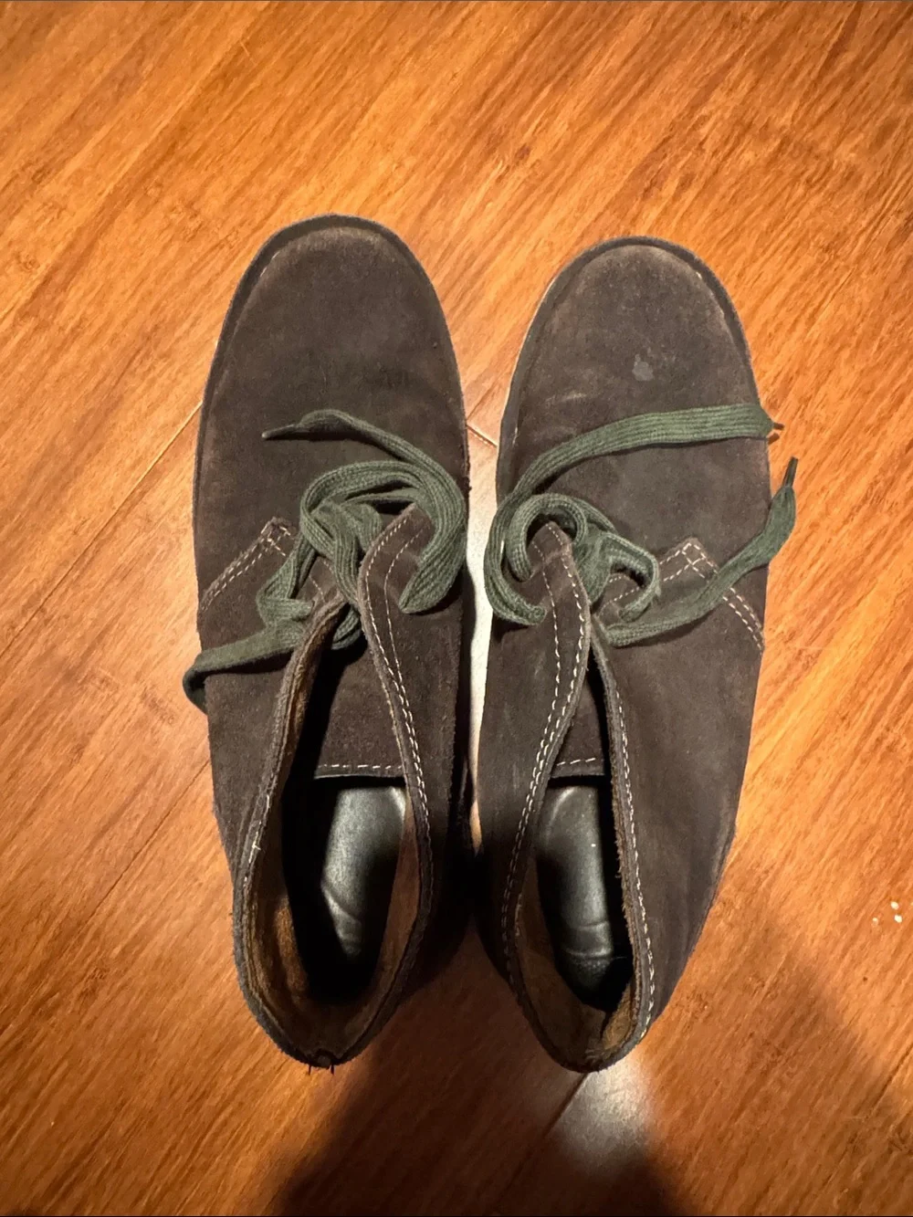 Bass Men's Dark Brown Suede Chukka Boots with Olive Laces